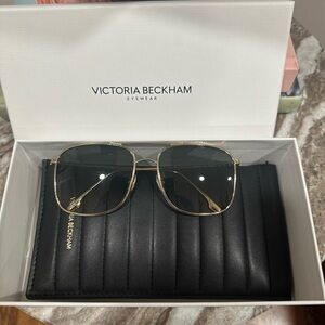 Victoria Beckham Sunglasses with Gold Frame and Black Lenses